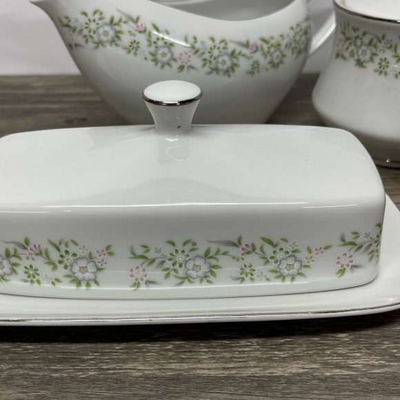 Vintage Sterling China SPRINGTIME 4 Piece Set. Creamer, Butter, Sugar, Gravy EUC - Picture 2 of 16